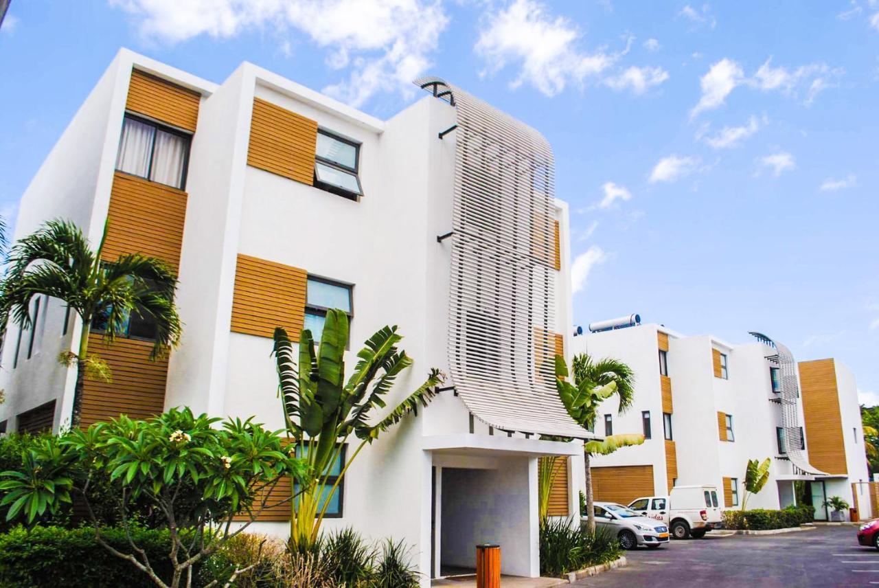 Cap Ouest Luxury Beachfront Flic-en-Flacq Exterior foto